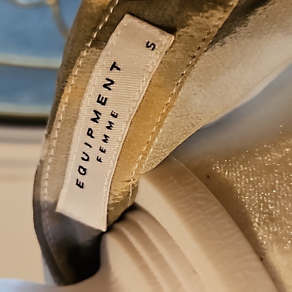 Equipment 100% Silk Blouse - Grey, Gold & White Print Sheer - Size Small - EUC - Picture 7 of 9